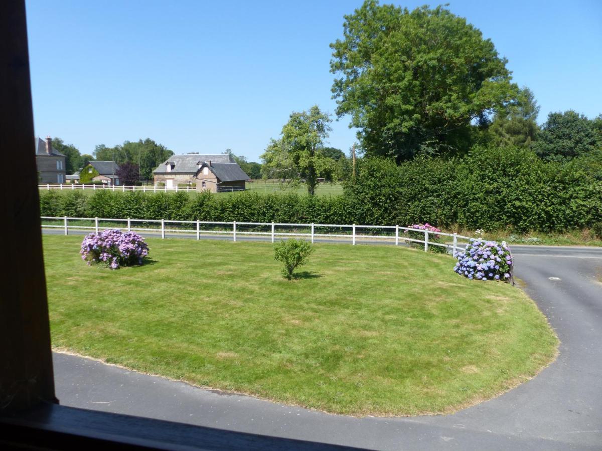 Gite Les Vignettes Bourgeauville 外观 照片